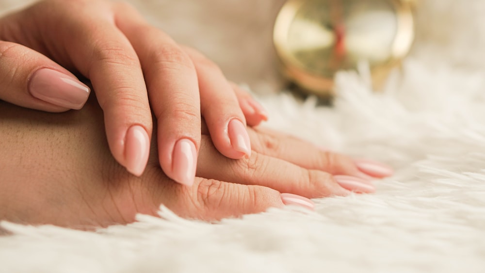 ProNailz master doing Russian manicure